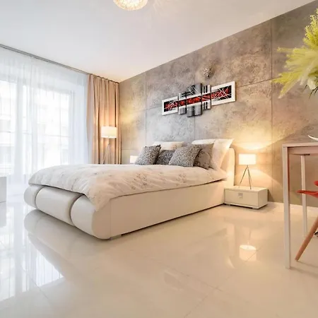 Art Nad Olawa فروتسواف